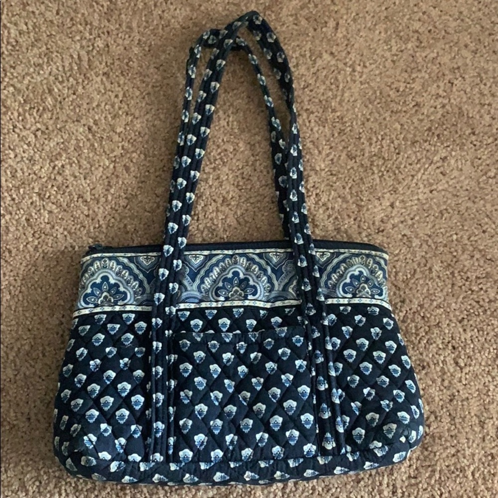 GUC Vera Bradley Little Betsy in Nantucket Navy